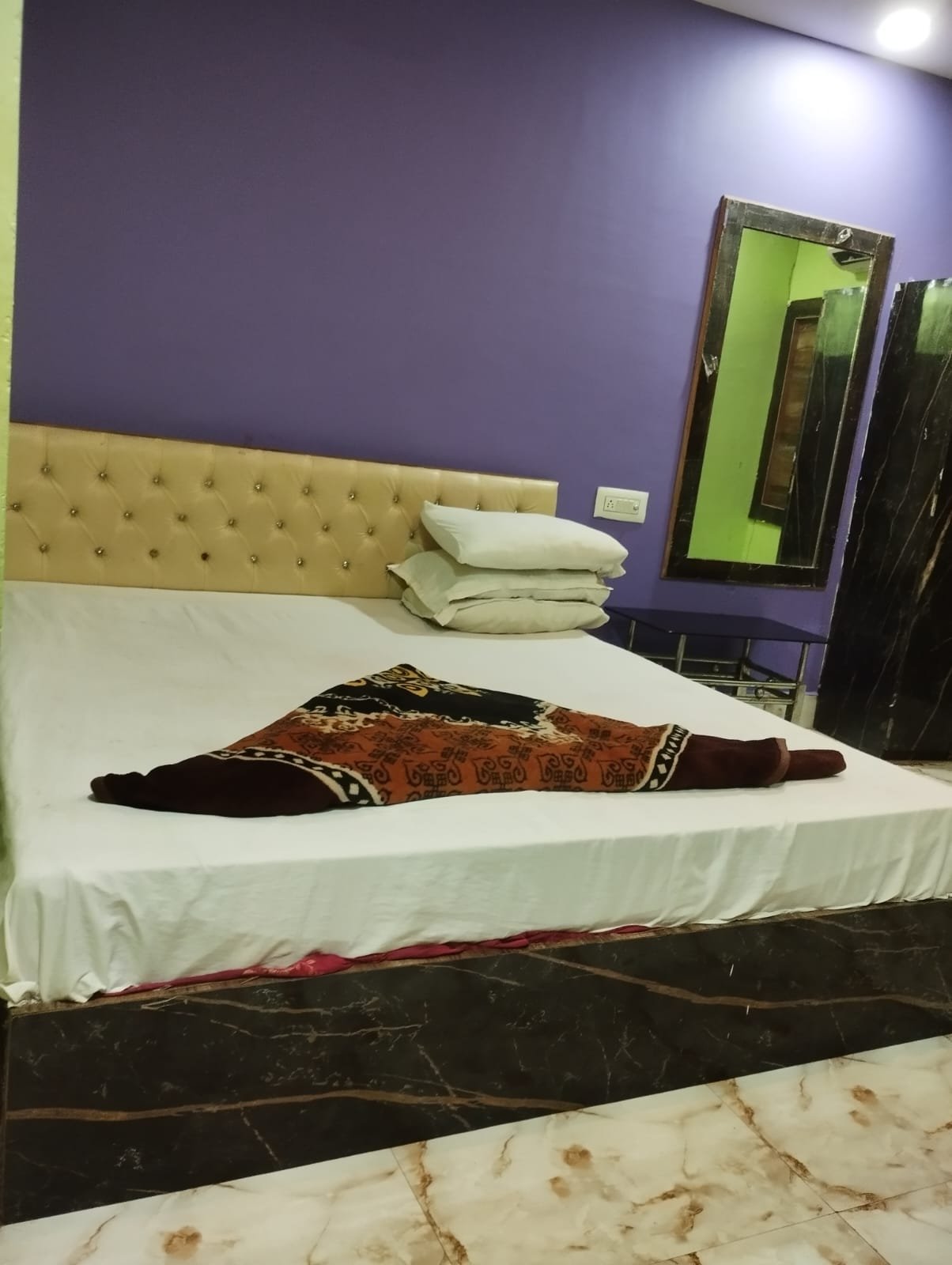 SINGLE BED A/C